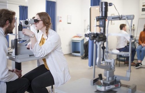 BSC optometry course : Join The Course For A Career In Pharmacy Field