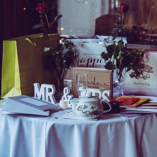 Budget-Friendly Wedding Gift Ideas for Bride and Groom
